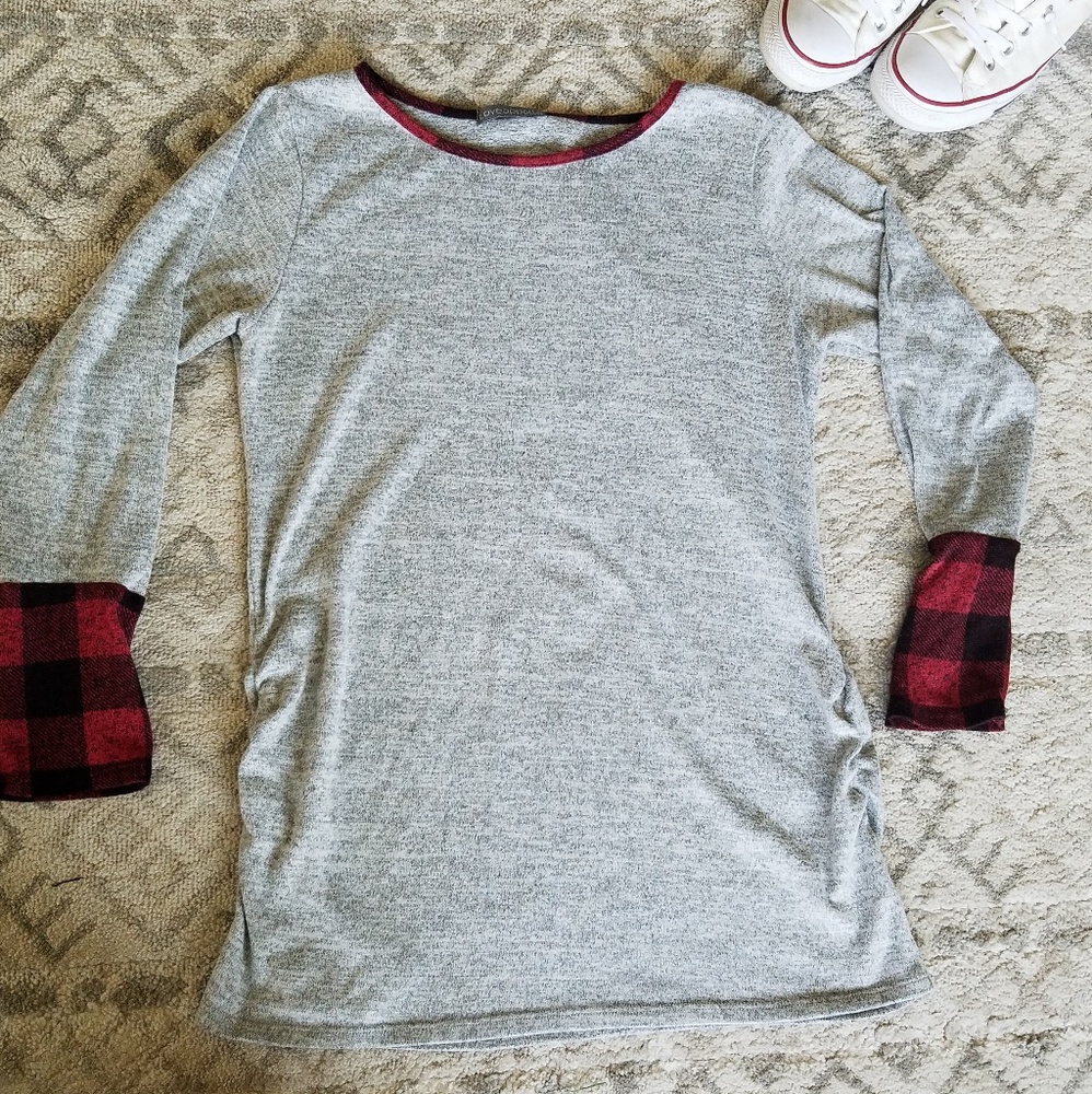 Lightweight gray & plaid maternity sweater Sz L